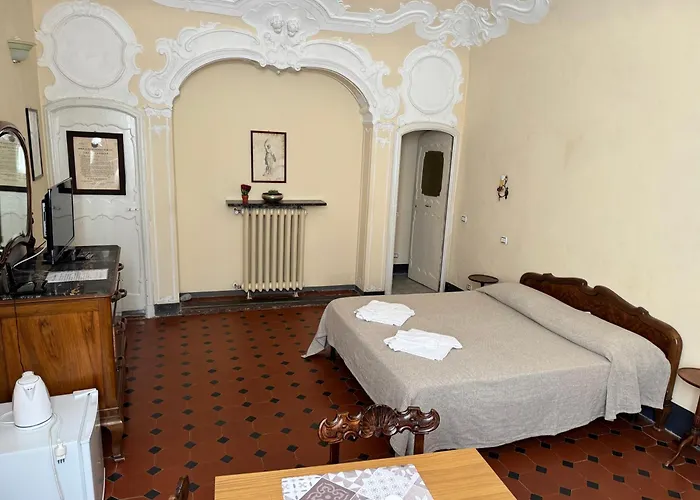 La Camera Di Leo